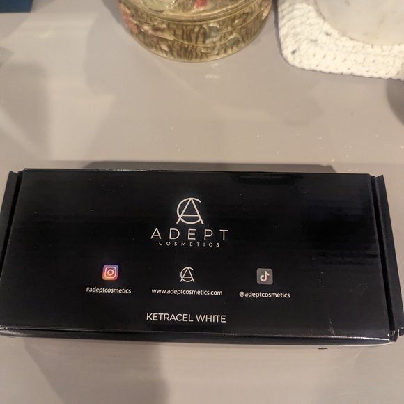 Limited edition Ketracel White multy use palette - Picture 8 of 10